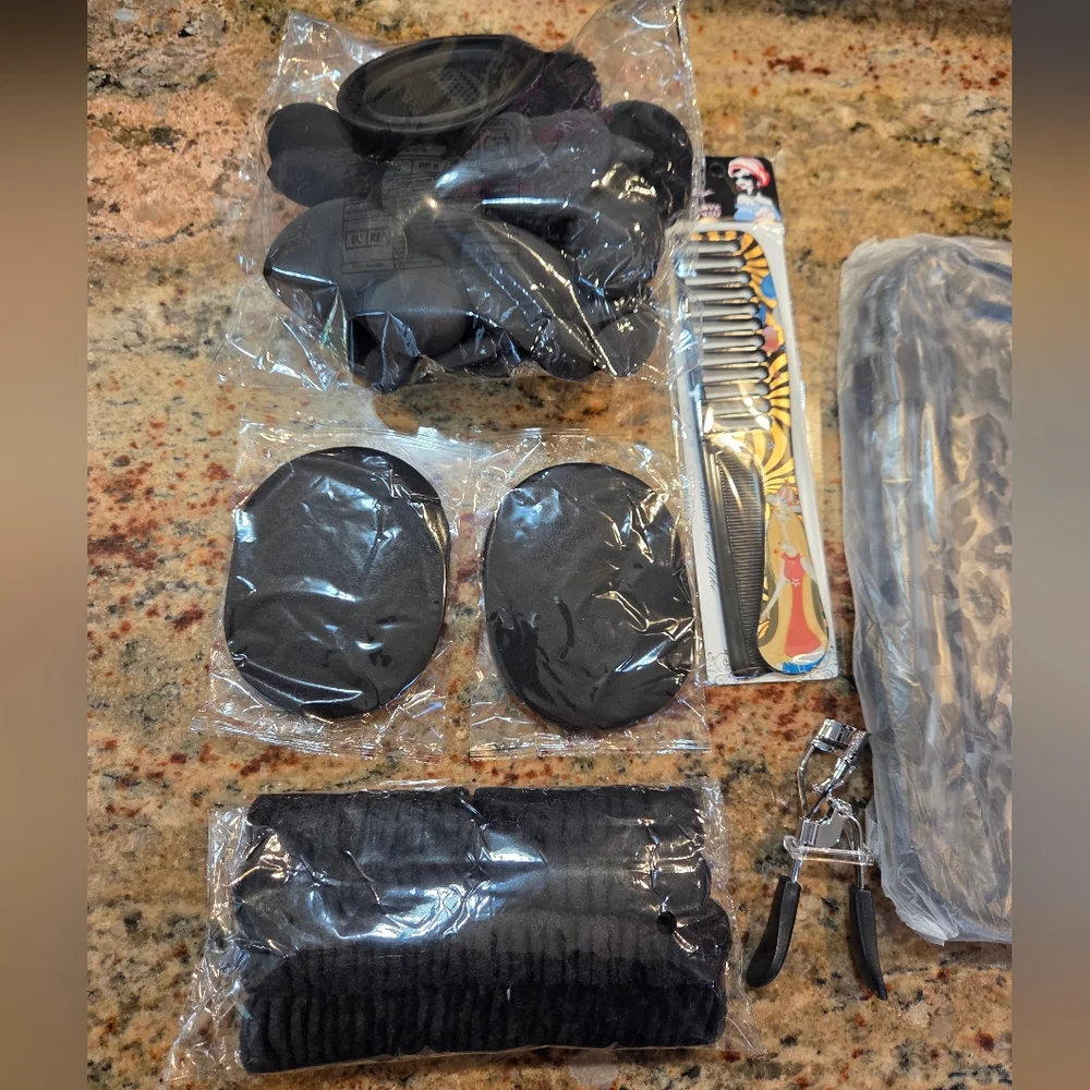 Beauty Makeup Sponge Set Assorted Sizes With Travel Bag Headband Comb Black